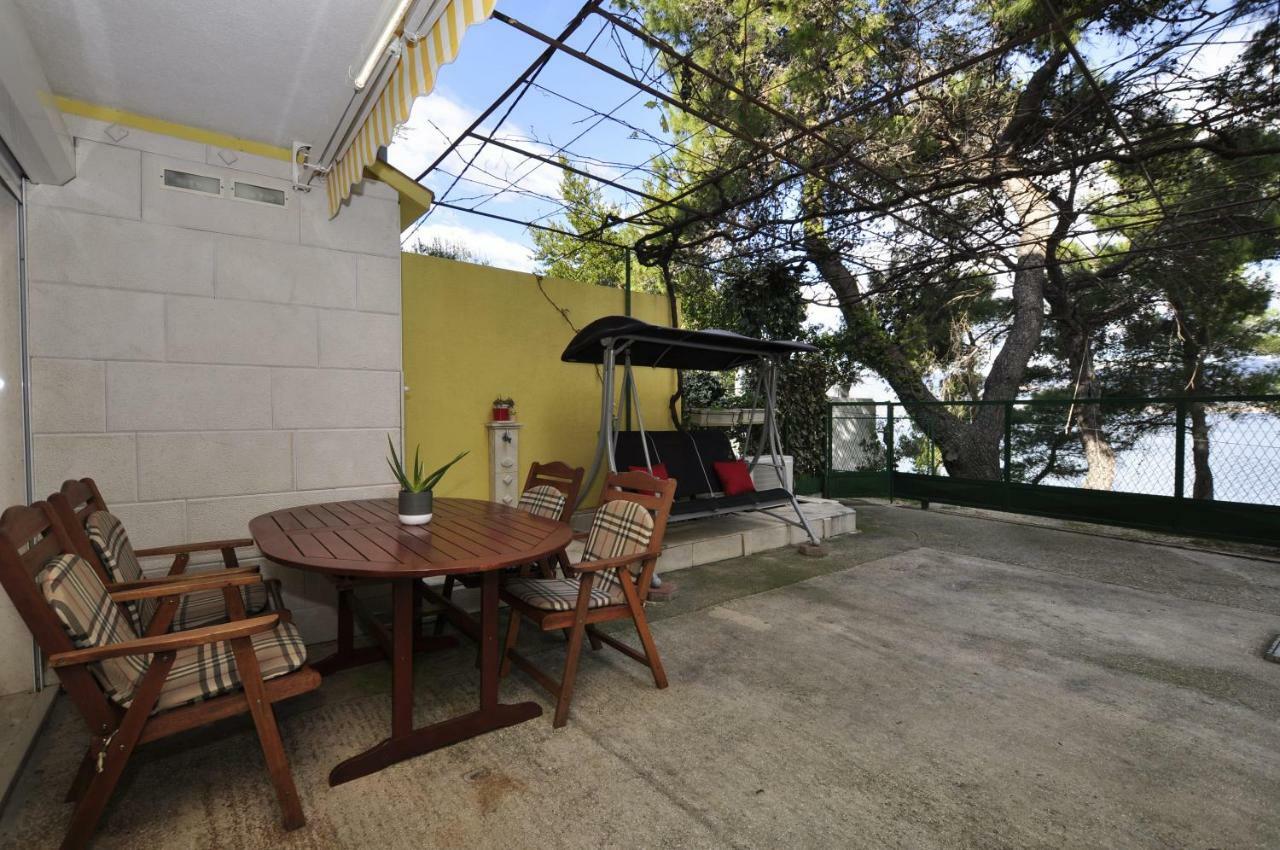 Apartment Toya Слатине Экстерьер фото