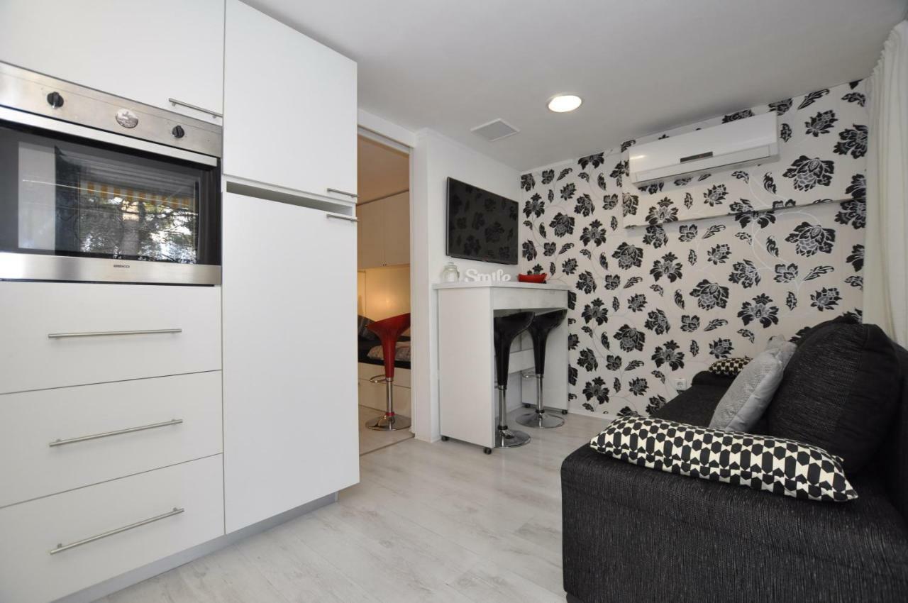 Apartment Toya Слатине Экстерьер фото