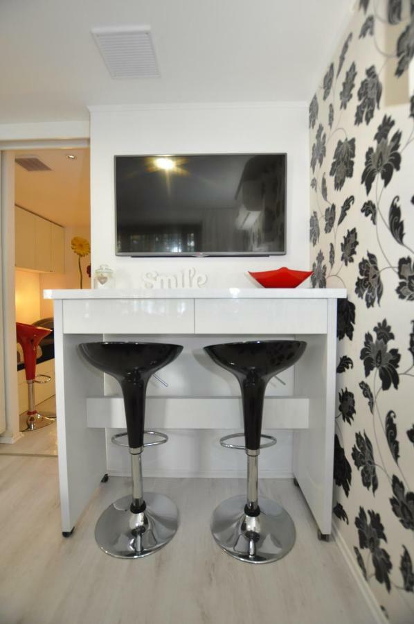 Apartment Toya Слатине Экстерьер фото