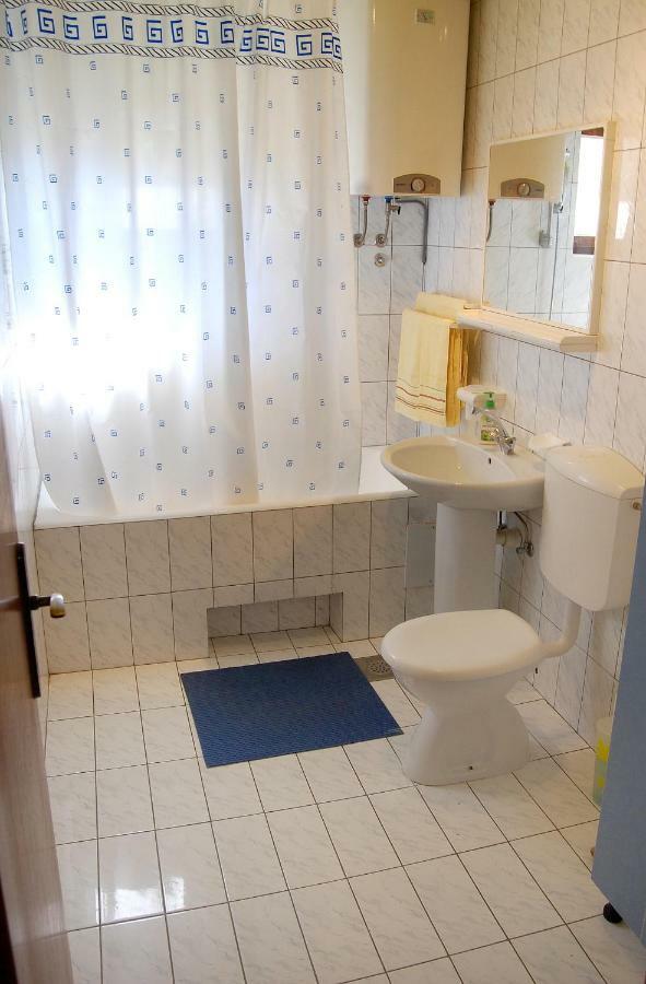 Apartment Toya Слатине Экстерьер фото