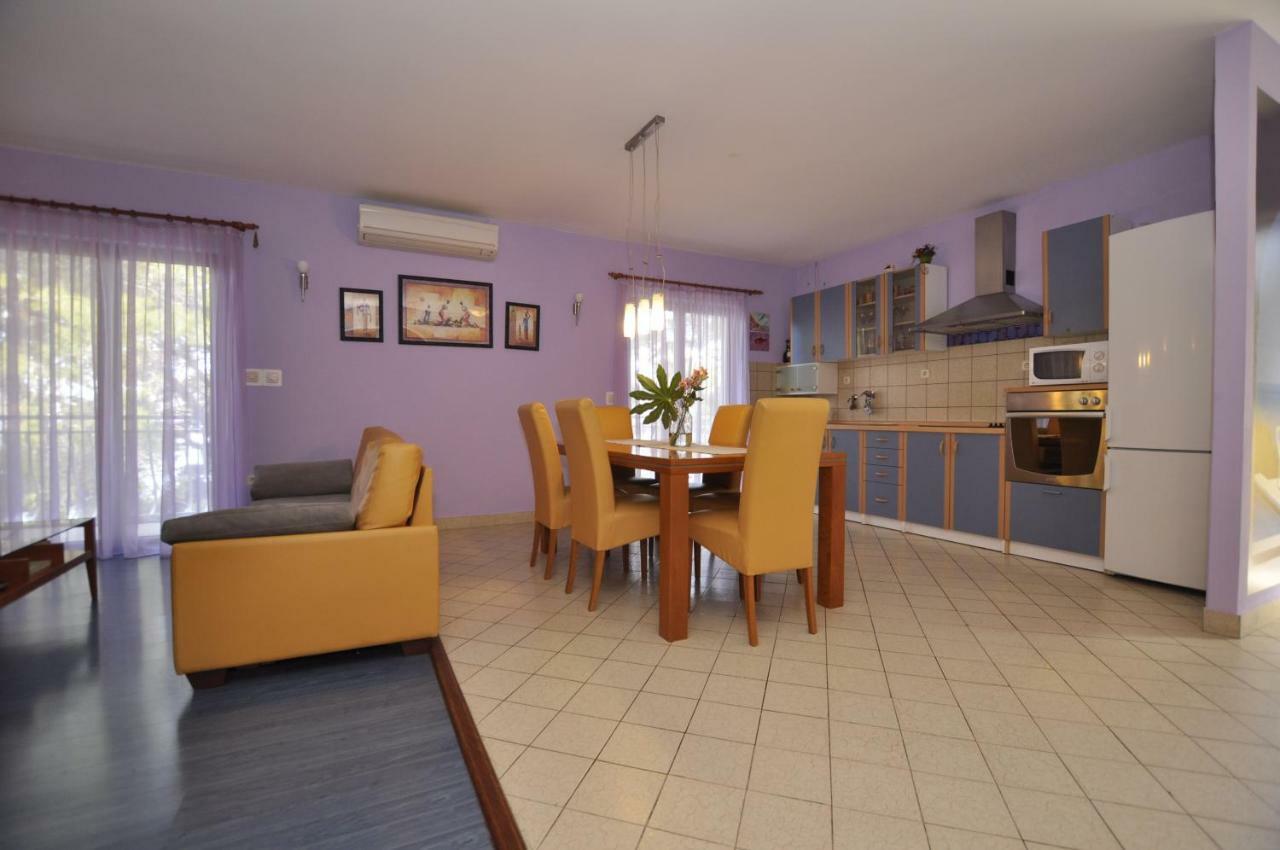 Apartment Toya Слатине Экстерьер фото